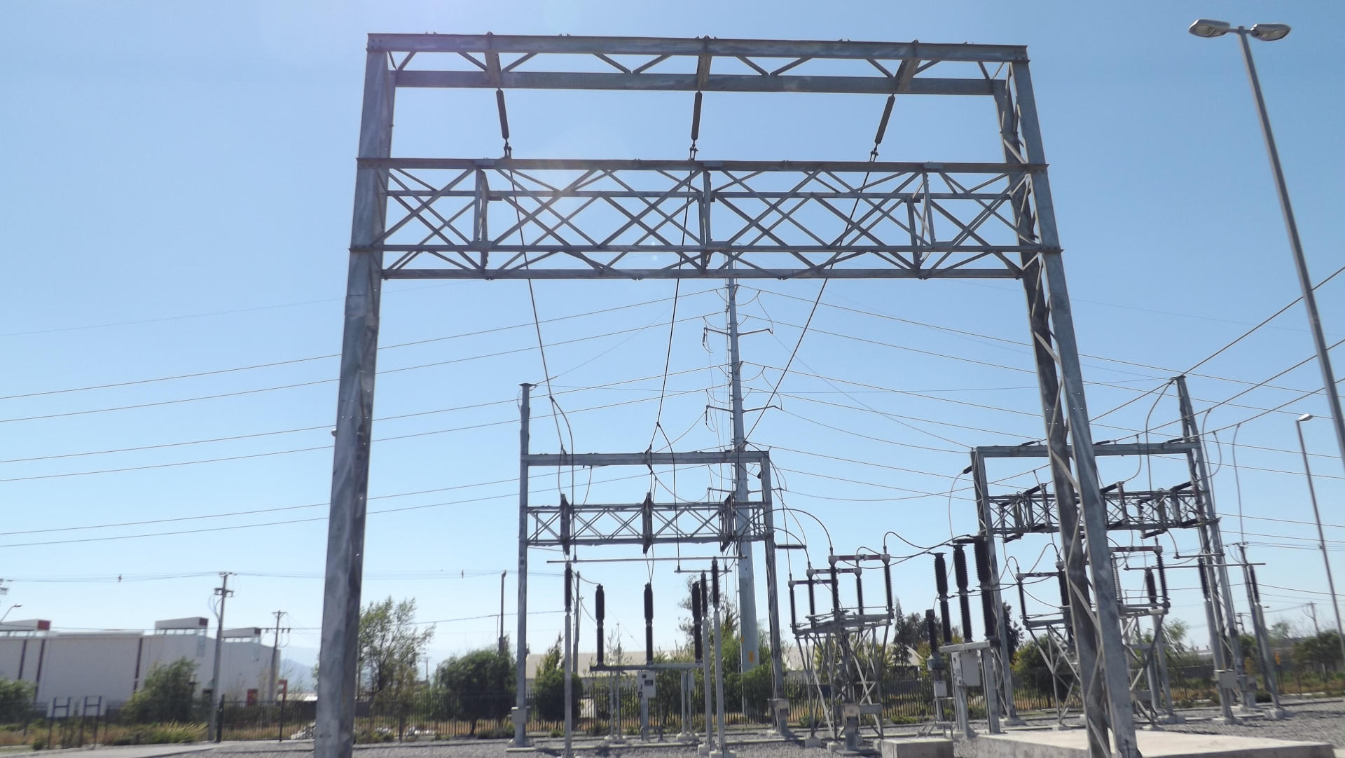 TWO 220/23 KV SUBSTATIONS FOR THE 100 MW SOLAR PLANT LLANO DE LLAMPO.